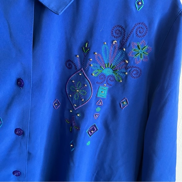 3/$40 Vintage Size Large (16-18) Koret blouse Electric Blue with Embroidery - Picture 4 of 5